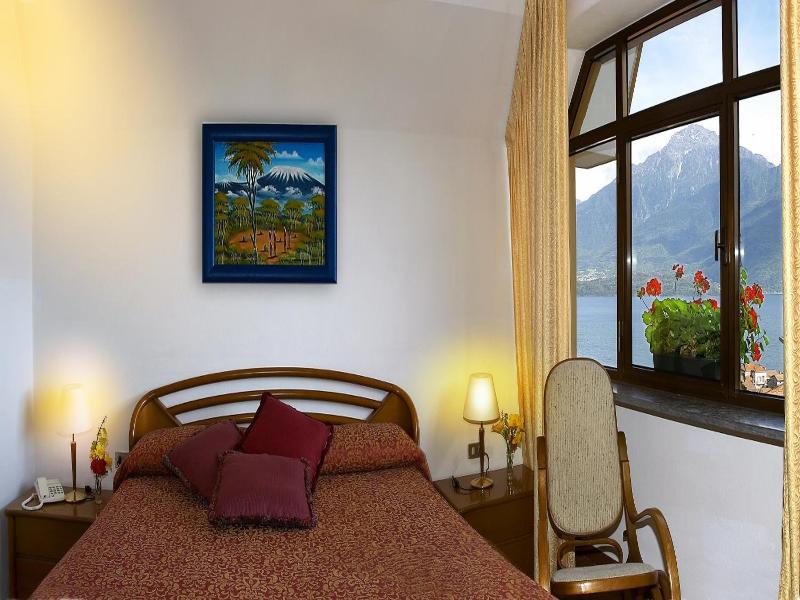 Hotel 2000 image