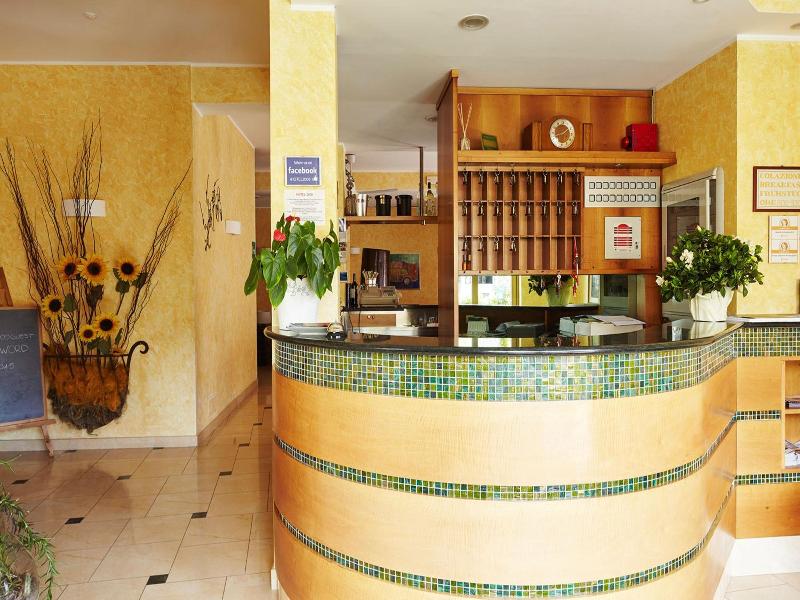 Hotel 2000 image