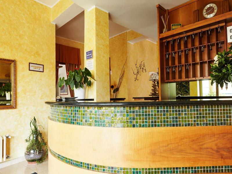Hotel 2000 image