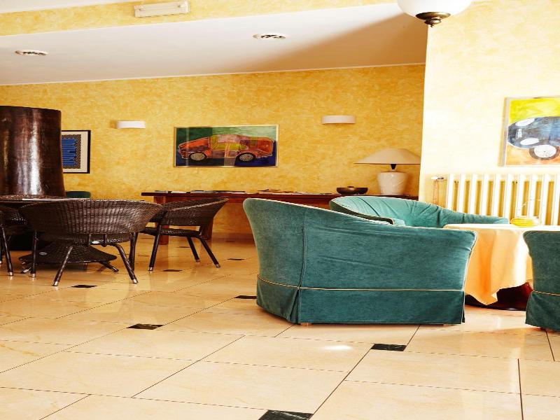 Hotel 2000 image