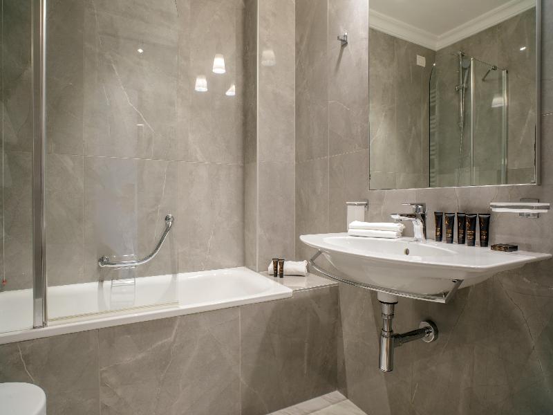 Shangri La Roma image