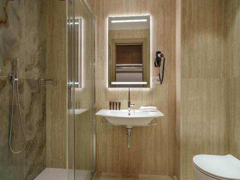Shangri La Roma image