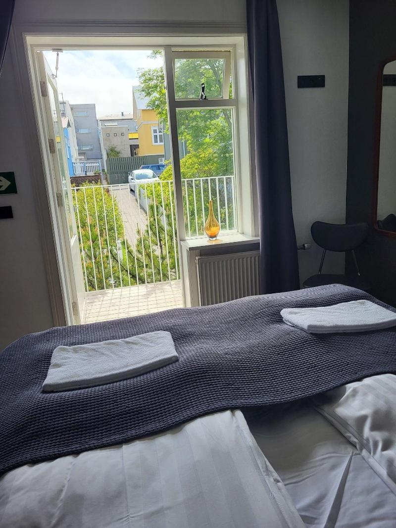 Grettisborg Apartments image