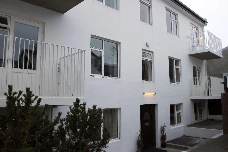 Grettisborg Apartments image