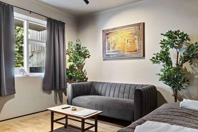 Grettisborg Apartments image