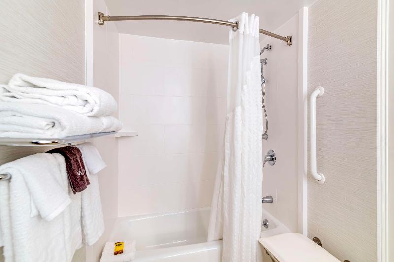 Best Western Springfield Hotel image