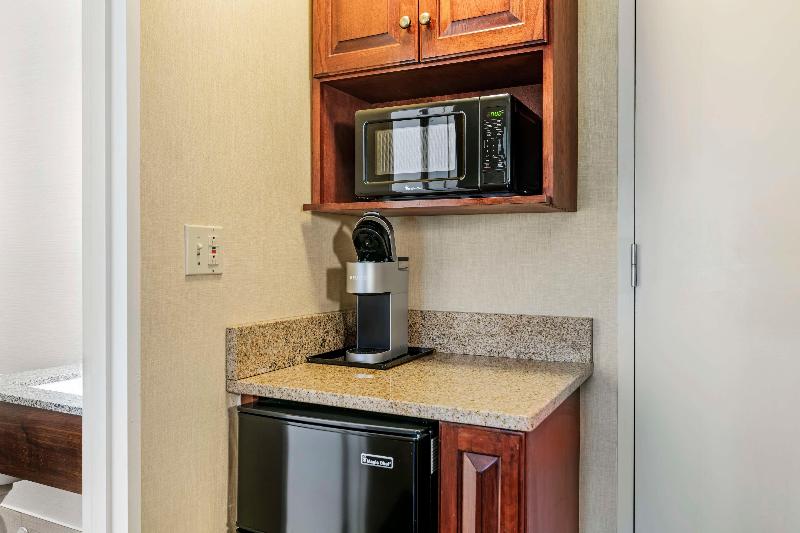 Best Western Springfield Hotel image