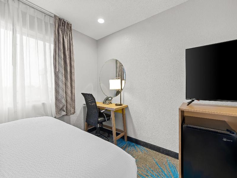 Days Inn by Wyndham Wall image
