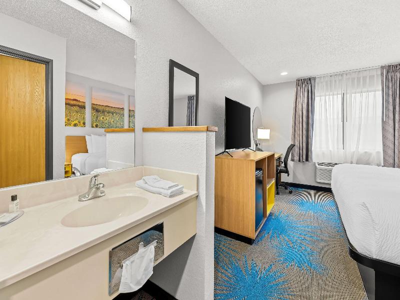 Days Inn by Wyndham Wall image