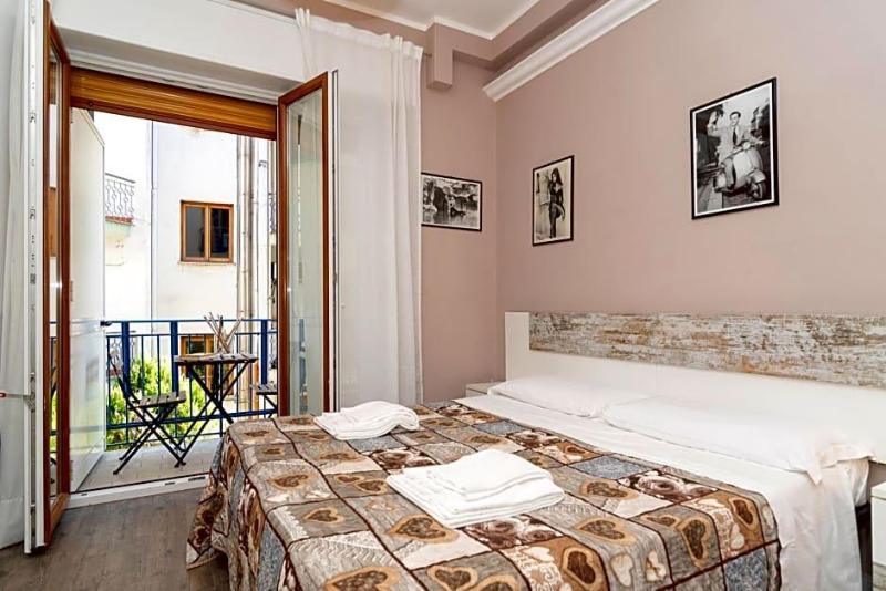 Le Sirene Hostel image
