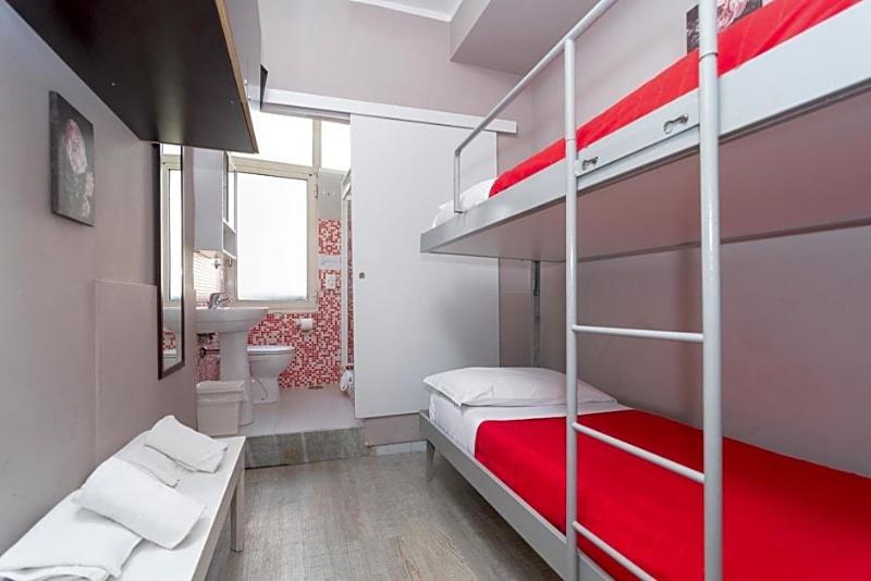 Le Sirene Hostel image