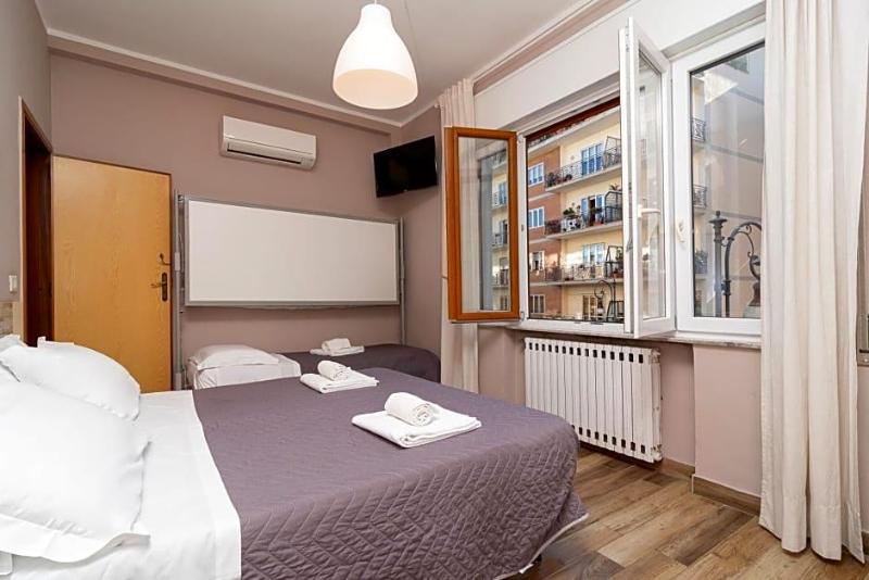 Le Sirene Hostel image