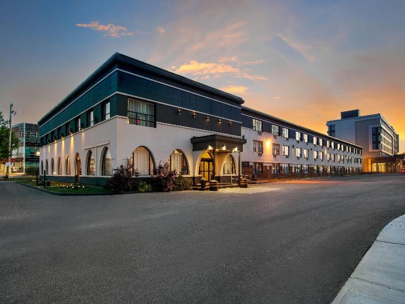 Days Inn by Wyndham Montreal Airport Conf Ctr