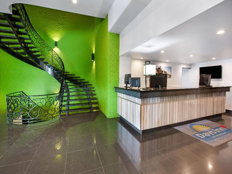 Days Inn by Wyndham Montreal Airport Conf Ctr