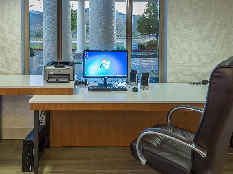 Holiday Inn Express & Suites Carson City image