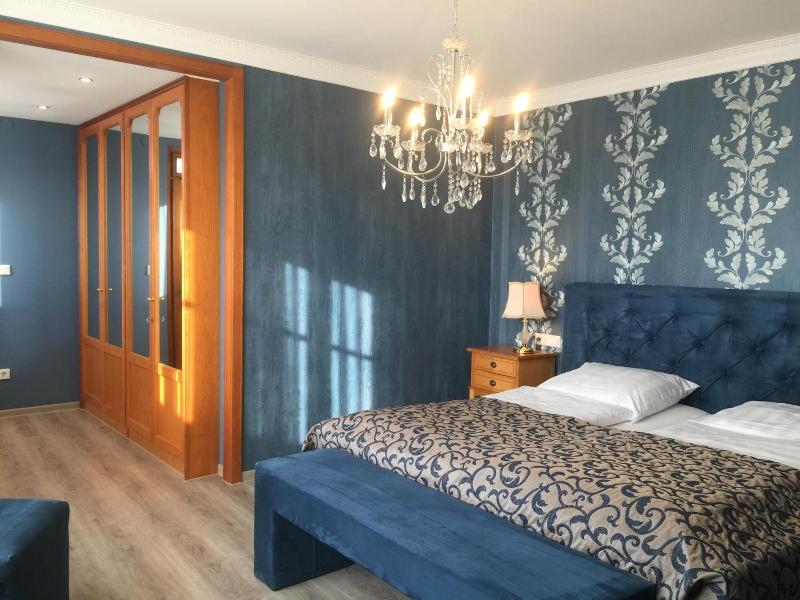 Burg-Hotel image