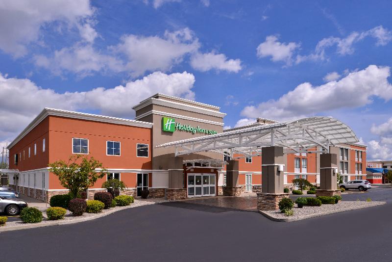 Holiday Inn Hotel & Suites Rochester - Marketplace