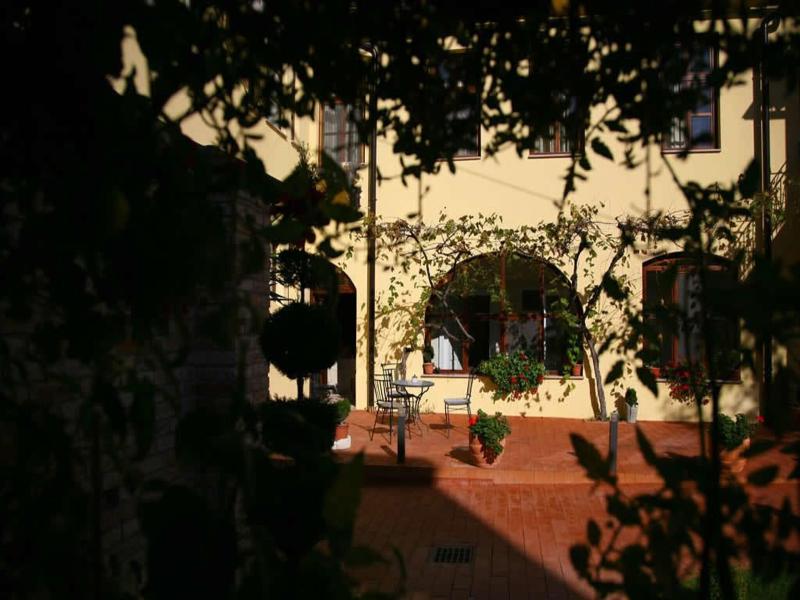 Guesthouse Maksimilian image