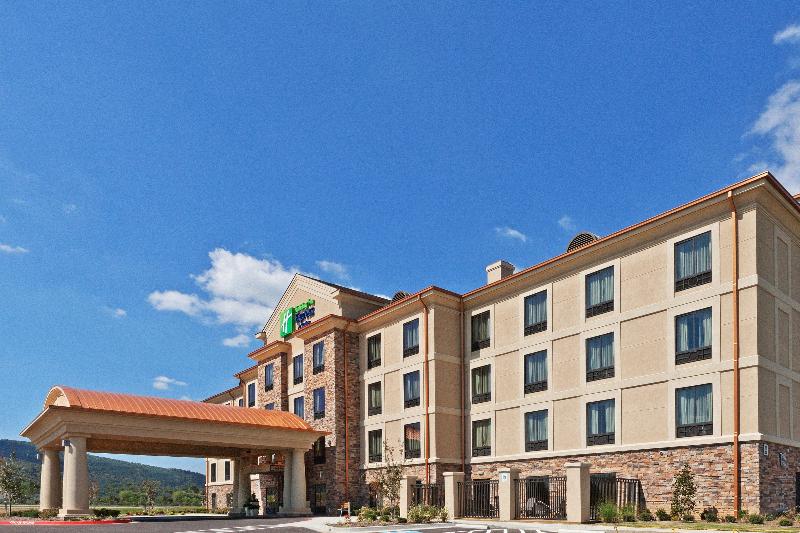 Holiday Inn Express & Suites Poteau image