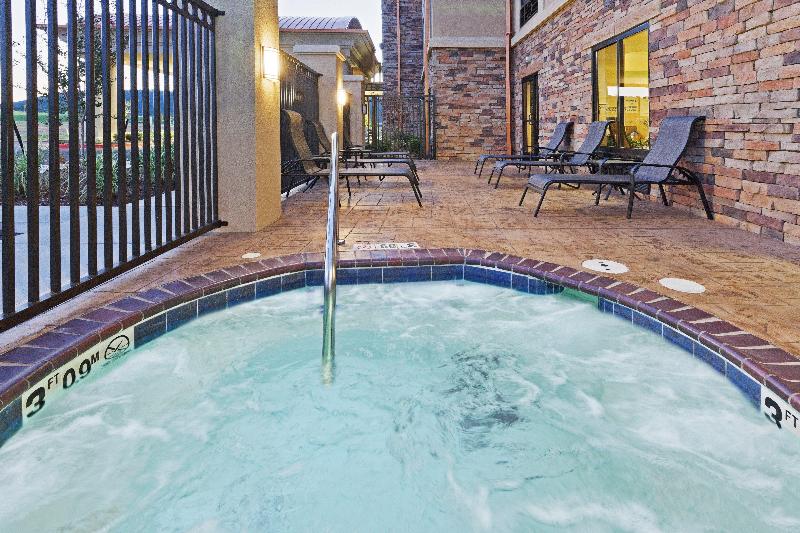 Holiday Inn Express & Suites Poteau image