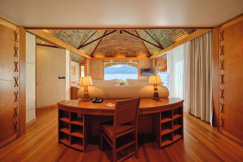 Le Taha'a Island Resort & Spa image