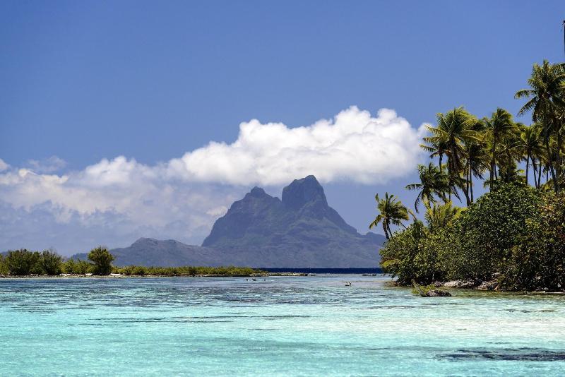 Le Taha'a Island Resort & Spa image