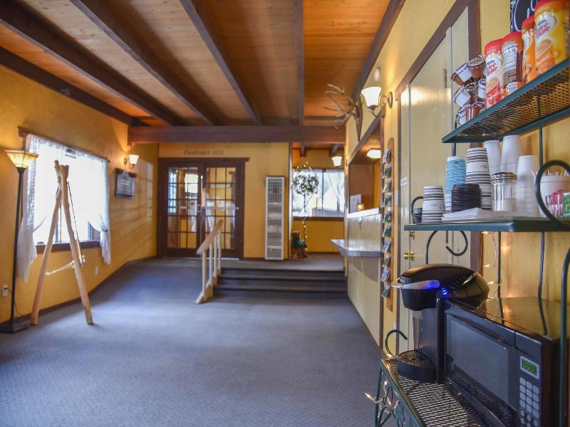 Alpine Lodge image