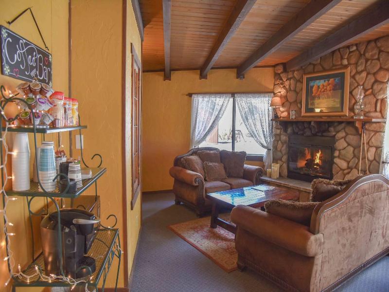 Alpine Lodge image