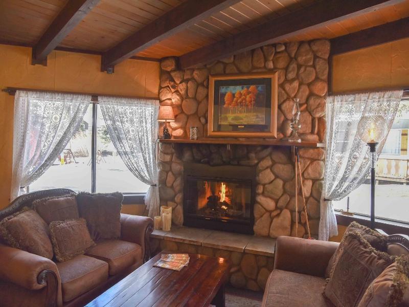 Alpine Lodge image