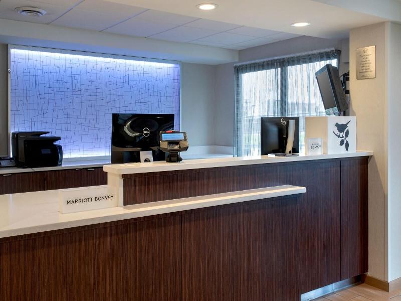 Fairfield Inn Rochester Airport image
