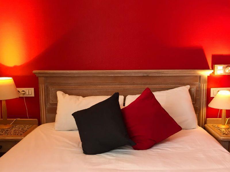 Brit Hotel Aux Sacres Reims Centre image