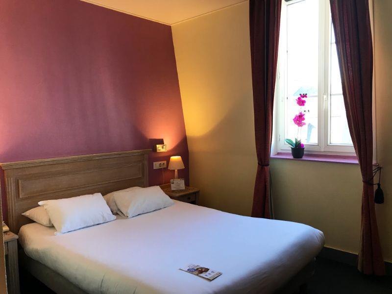 Brit Hotel Aux Sacres Reims Centre image
