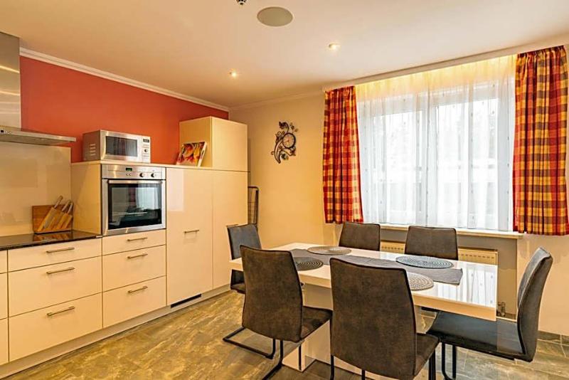Parkhotel Crombach image
