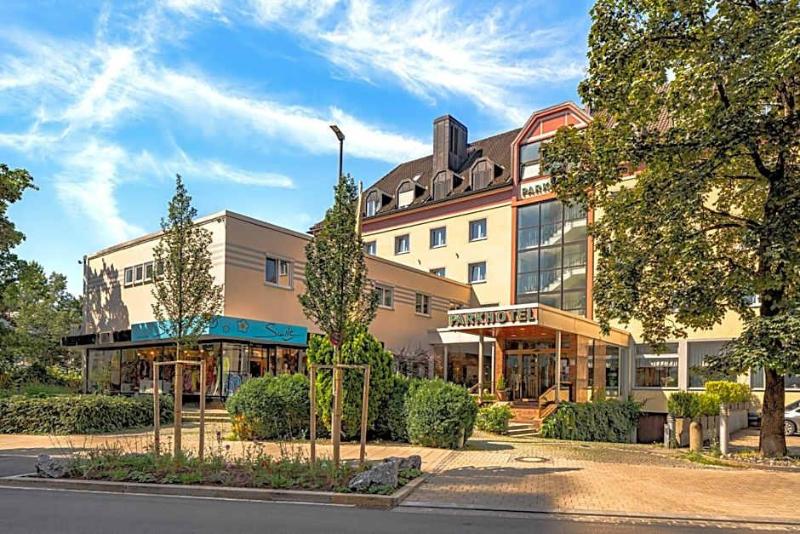 Parkhotel Crombach image