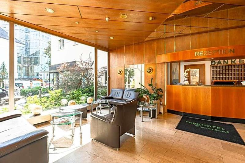 Parkhotel Crombach image