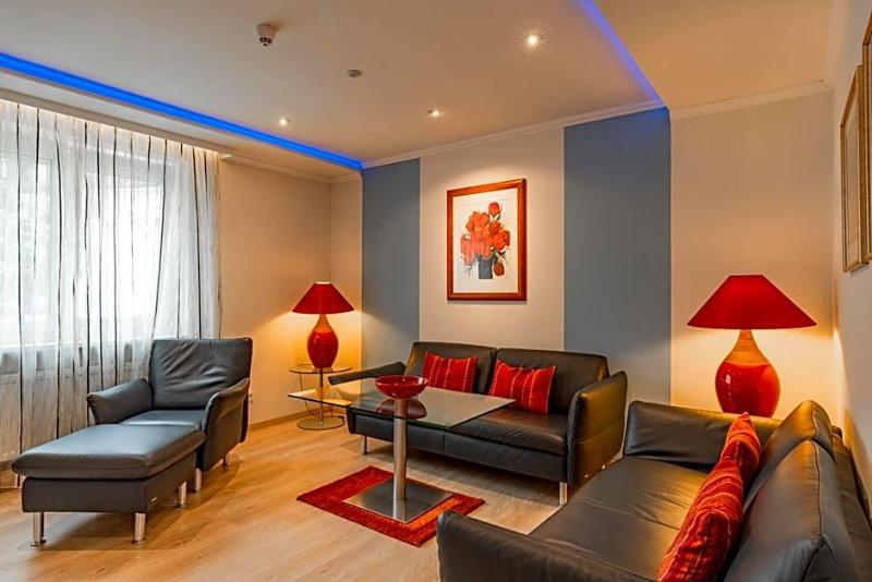 Parkhotel Crombach image