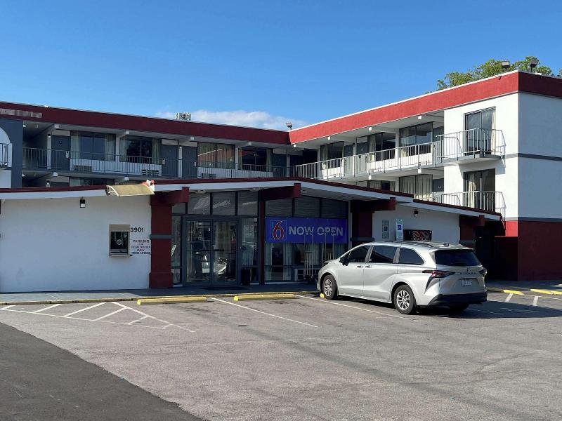 Motel 6 Raleigh, NC – Downtown South