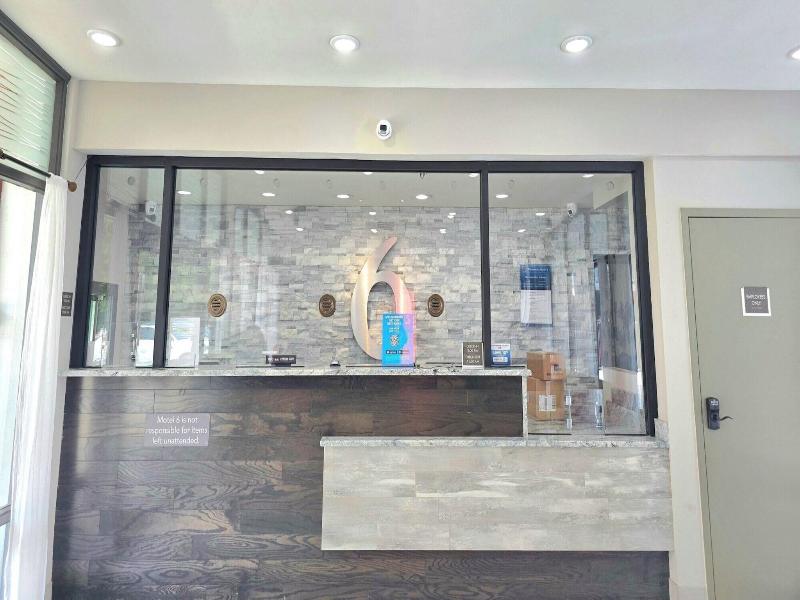 Motel 6 Raleigh, NC – Downtown South