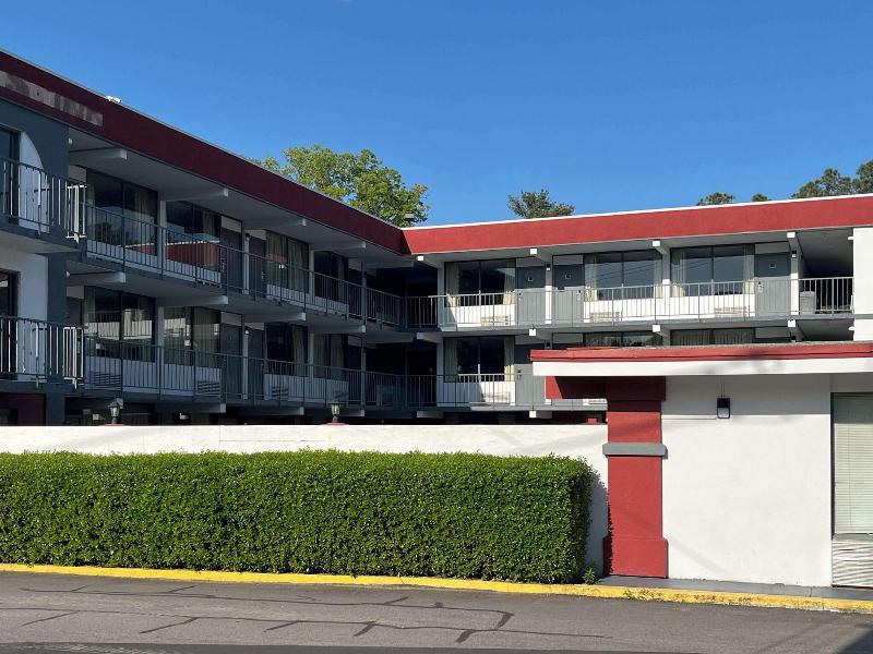Motel 6 Raleigh, NC – Downtown South