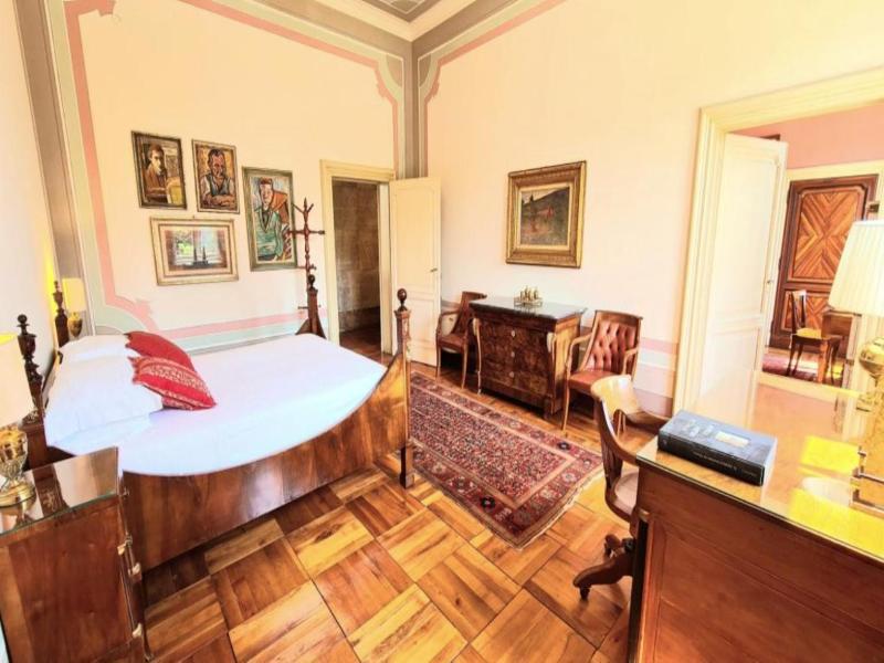 Schloss Gli Ulivi image