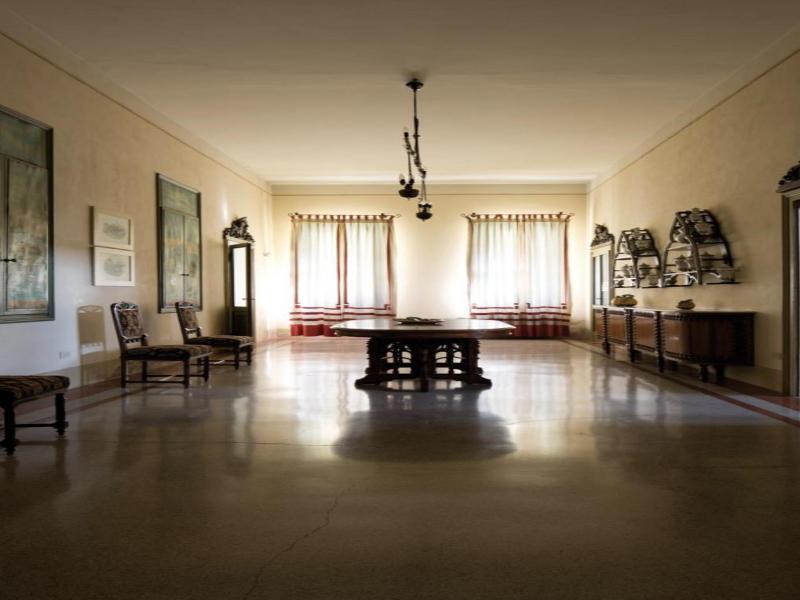 Schloss Gli Ulivi image
