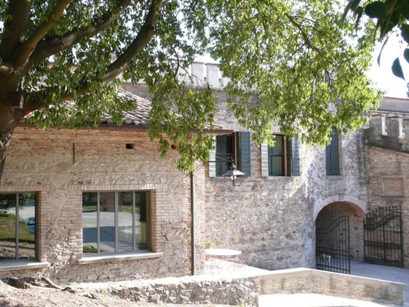 Schloss Gli Ulivi image
