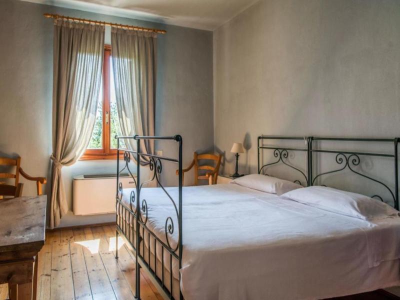 Schloss Gli Ulivi image