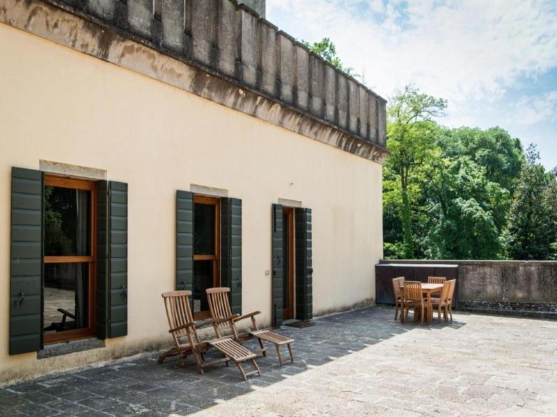 Schloss Gli Ulivi image