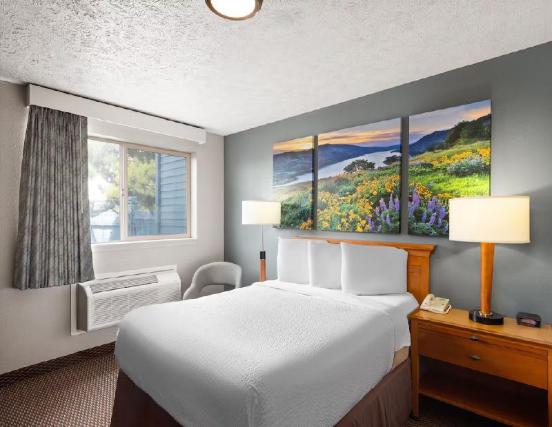 Days Inn By Wyndham Ritzville image 9