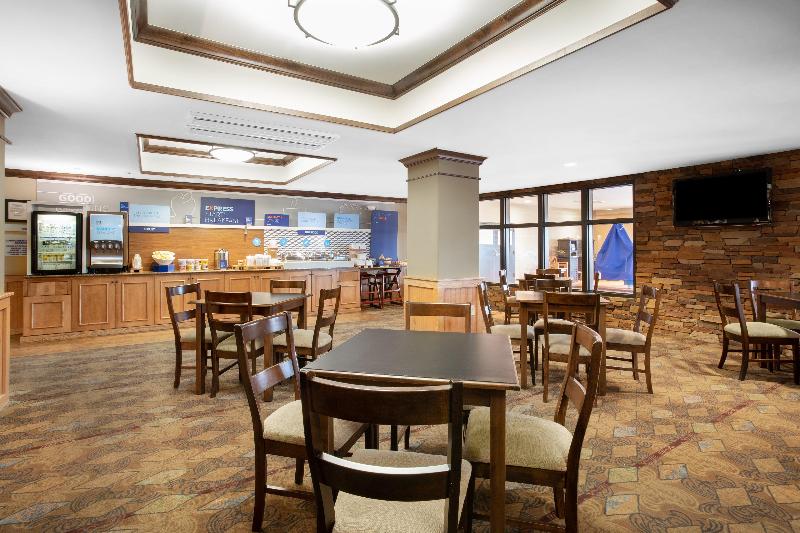 Holiday Inn Express Hotel & Suites Lander image