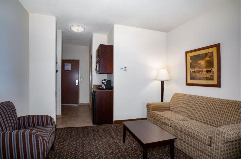 Holiday Inn Express Hotel & Suites Lander image