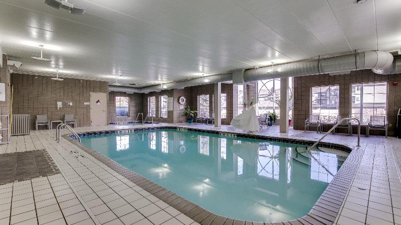 Holiday Inn Express & Suites St. Cloud image