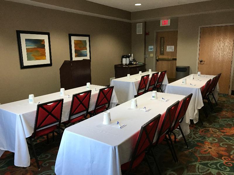 Holiday Inn Express & Suites St. Cloud image