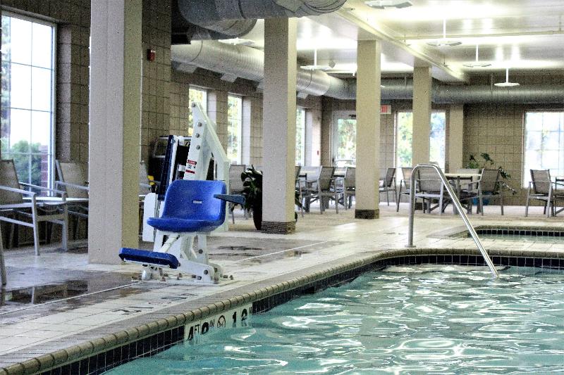 Holiday Inn Express & Suites St. Cloud image
